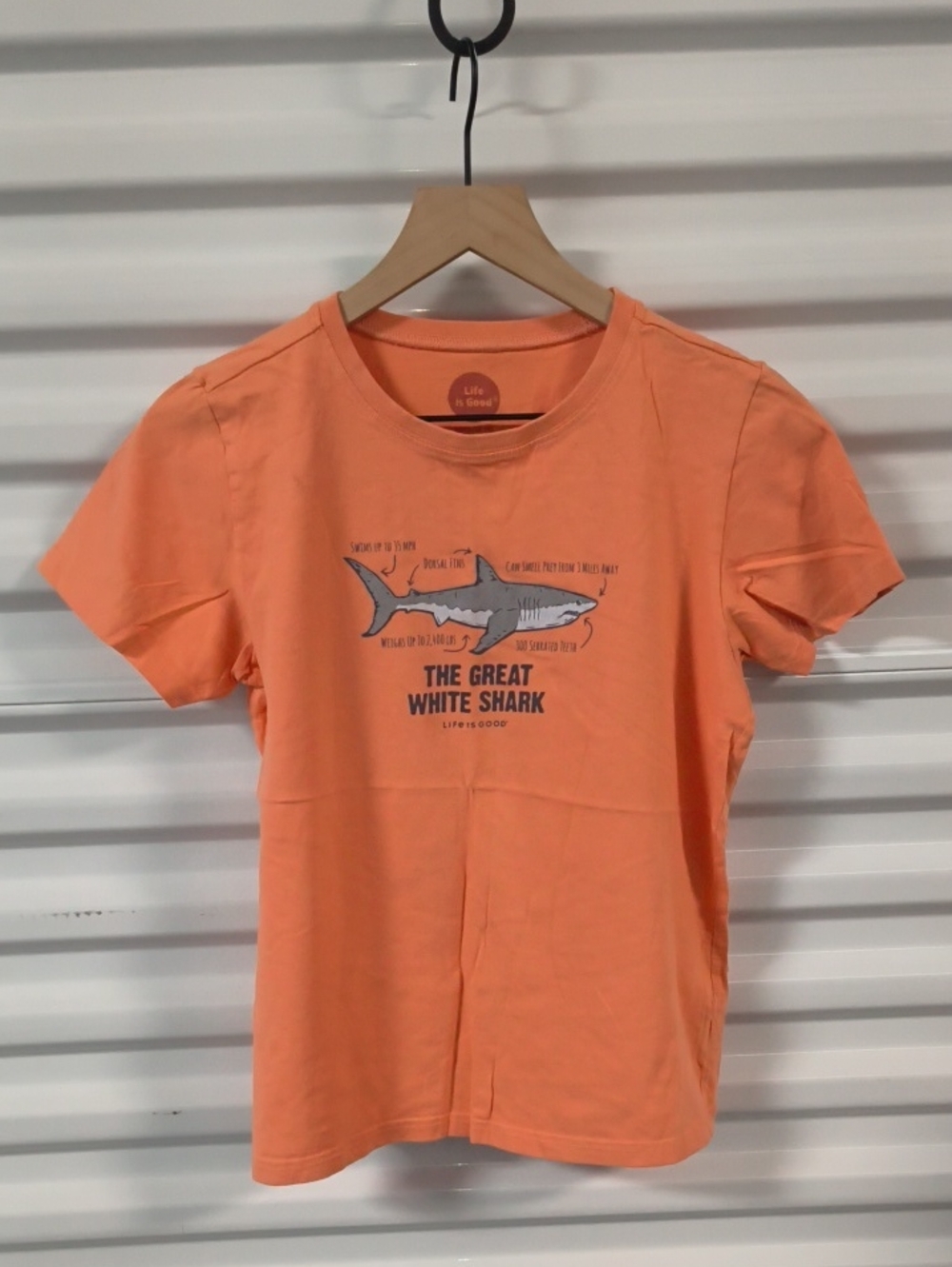 Life Is Good The White Shark Graphic Crewneck Short Sleeve T-Shirt Boy's XL